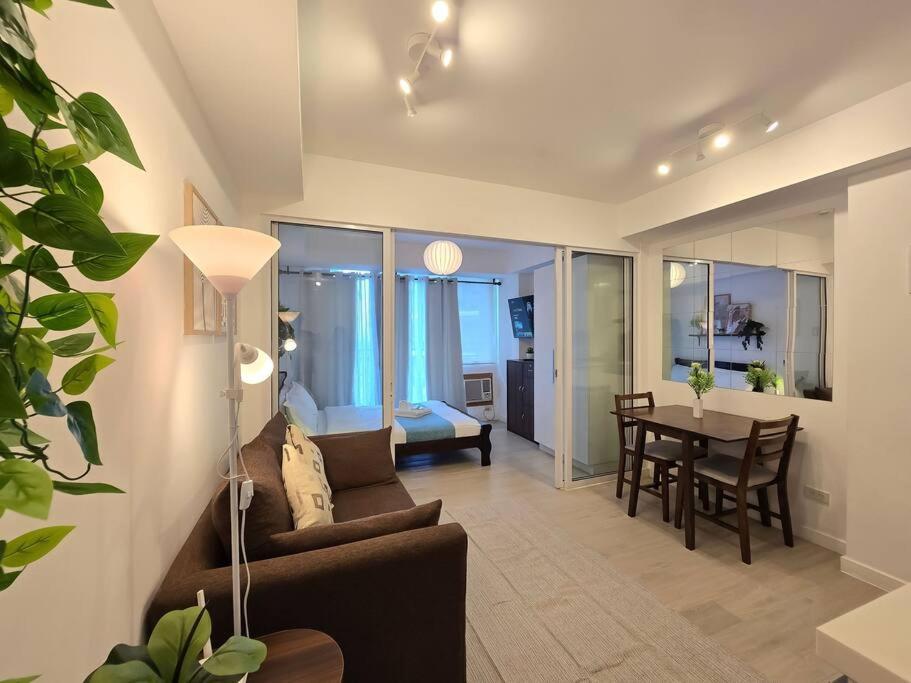 1br Condotel Azure Urban Near Airport #az06 * Manila