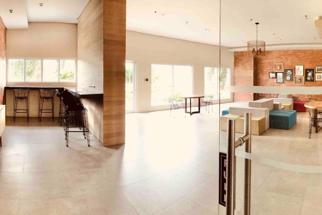 Apartment 2-bedroom With Swimming Pool *