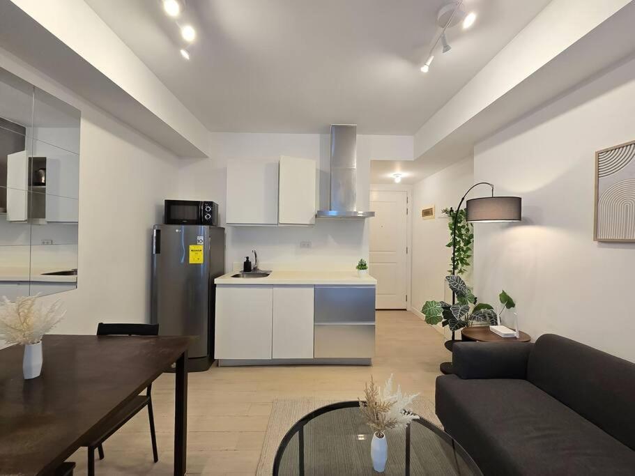 1br Condotel Azure Urban Near Airport #az05 Manila