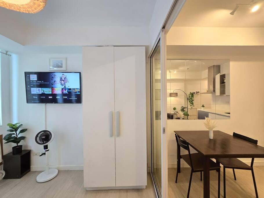 1br Condotel Azure Urban Near Airport #az05 Manila