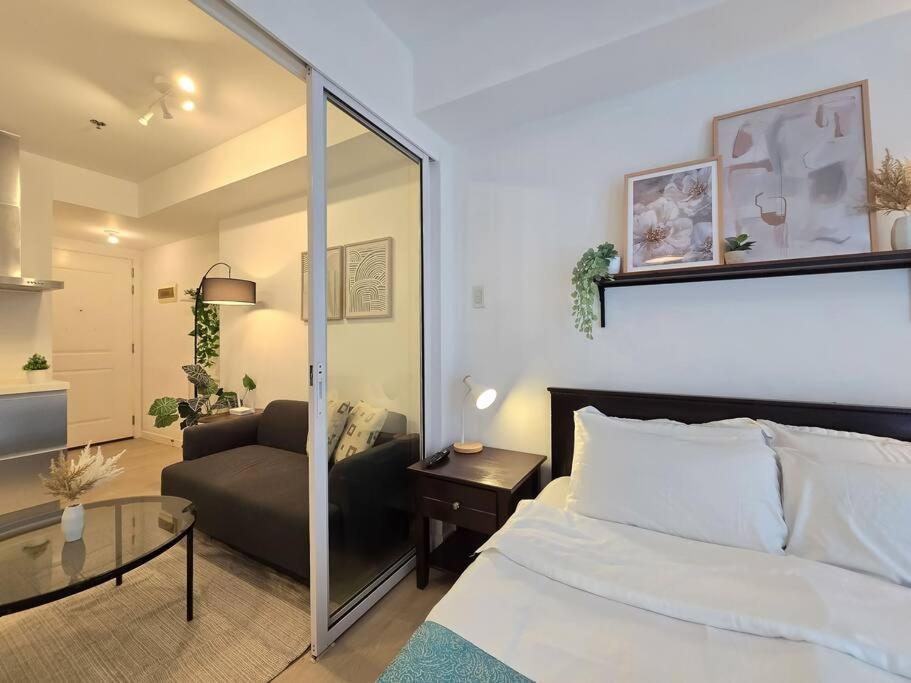 1br Condotel Azure Urban Near Airport #az05
