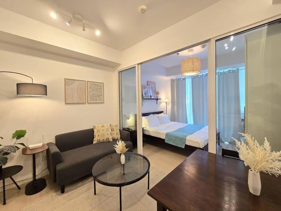 1br Condotel Azure Urban Near Airport #az05 Manila