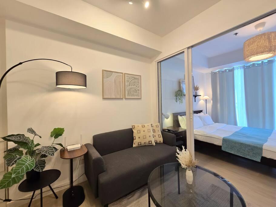 1br Condotel Azure Urban Near Airport #az05 * Manila