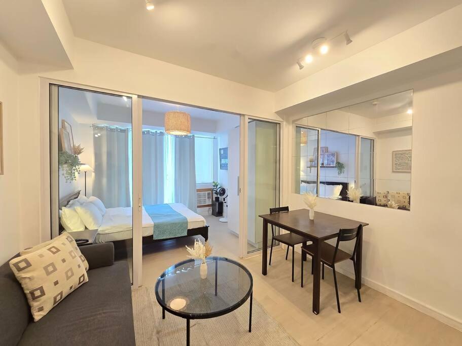 1br Condotel Azure Urban Near Airport #az05 Apartment Manila
