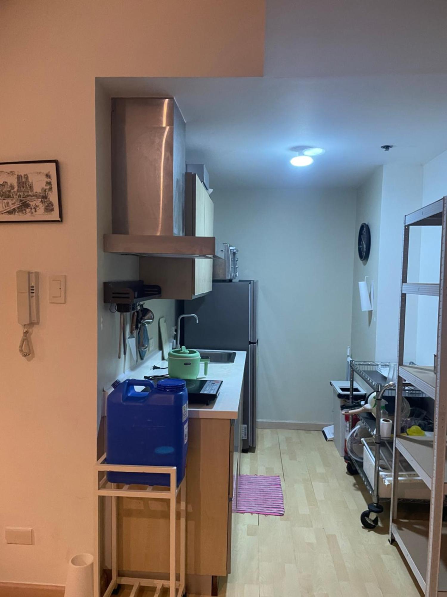 Soho 1 Bedroom With Balcony Near Mrt Edsa Shaw Pioneer Greenfields Sm Megamall Ortigas Apartment