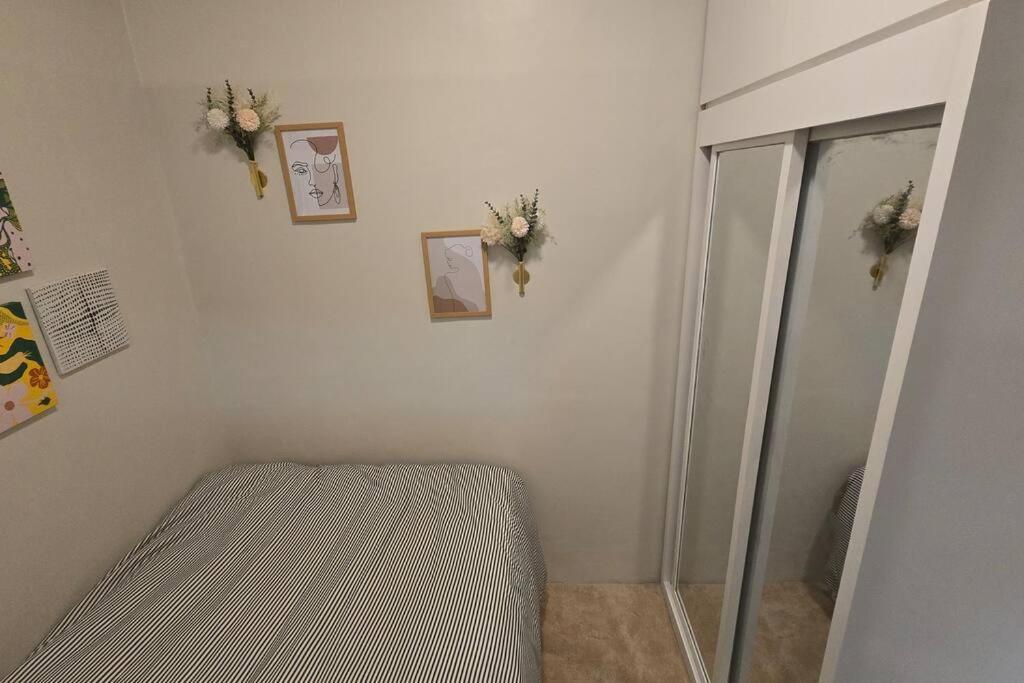 Apartment Cozy Homey Hideout Near Mall Of *