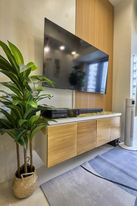 Cozy Homey Hideout Near Mall Of Apartment