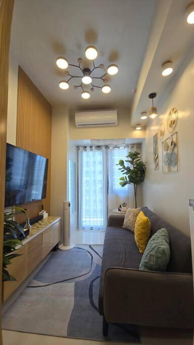 Cozy Homey Hideout Near Mall Of