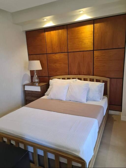 3br Elegant & Loc- Netflix, Wifi, Minibar! Manila