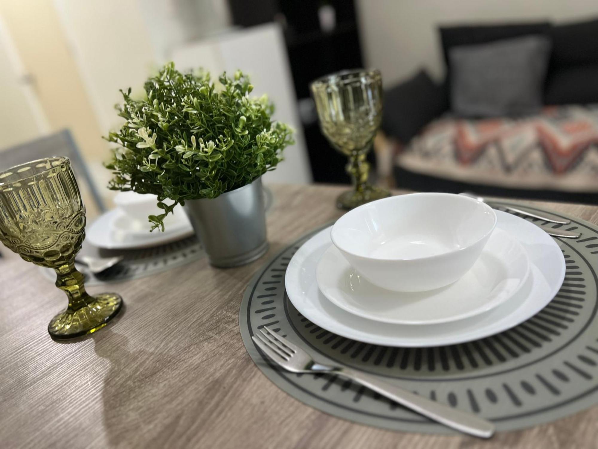 Cozy 1 Bedroom Makati With Balcony Wifi