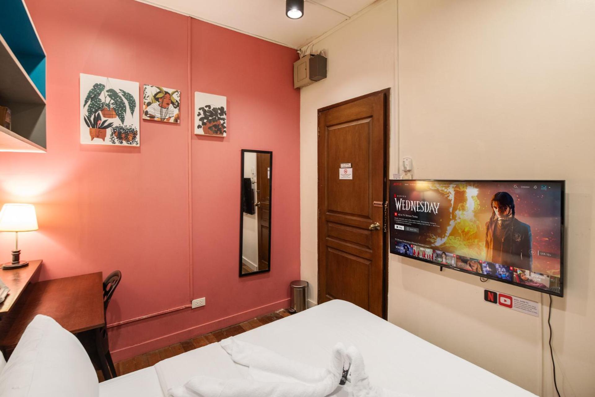 Homestay Homey And Cozey Poblacion Makati S08