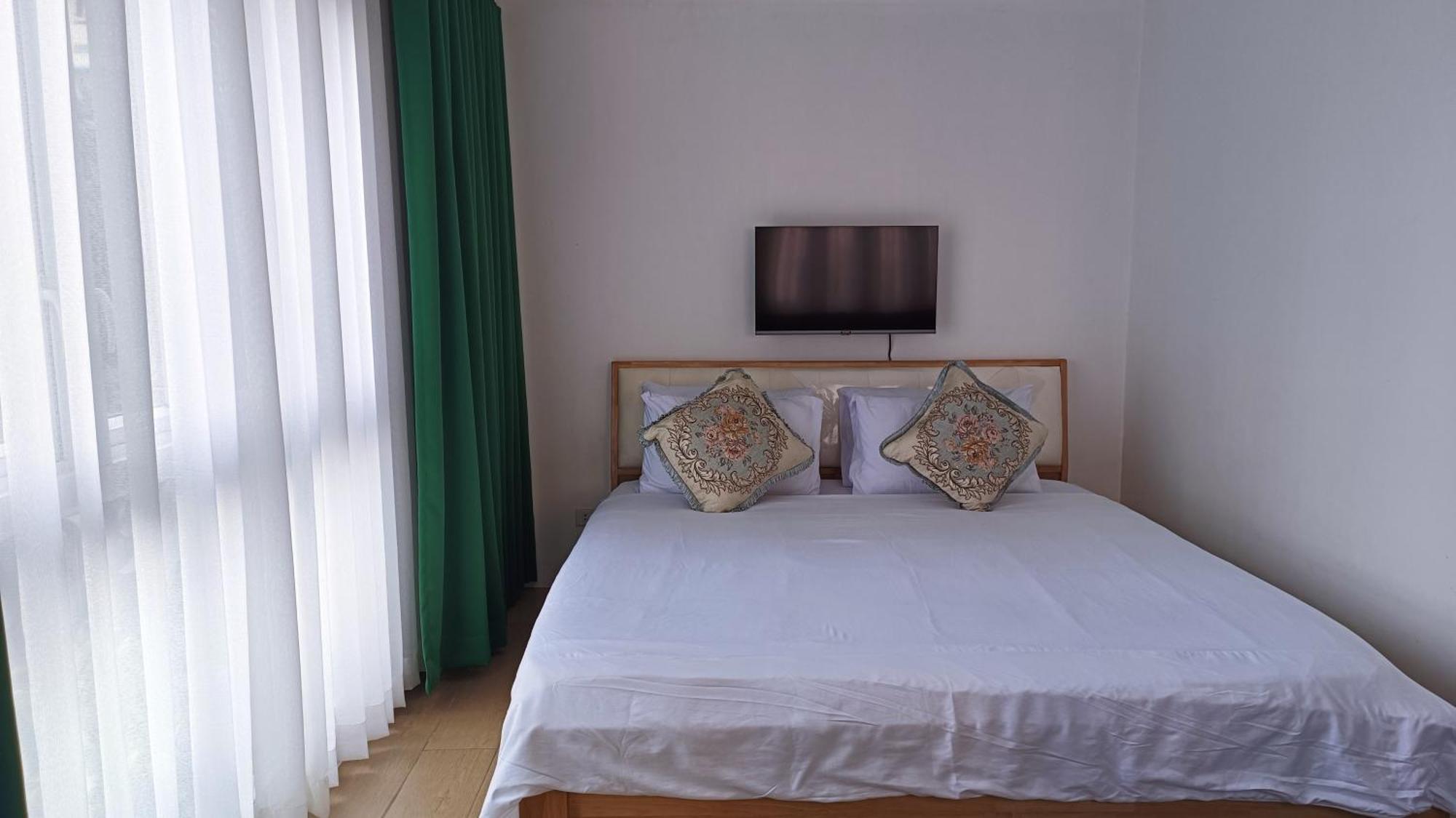 Apartamento 1br And Unit @ 150 Newport Near Naia 3 Manila
