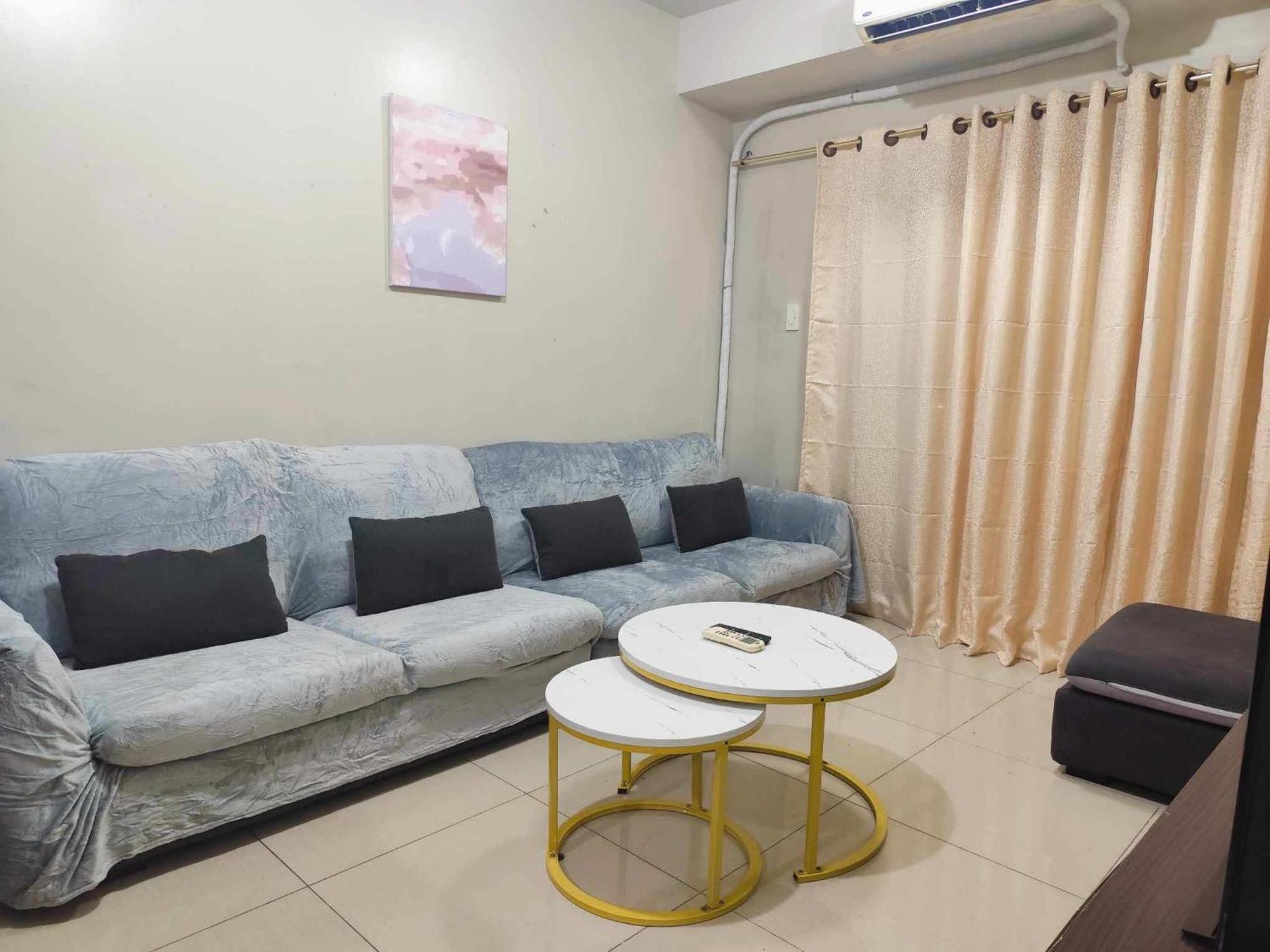 Apartment Shell Residences 2br 1046d *