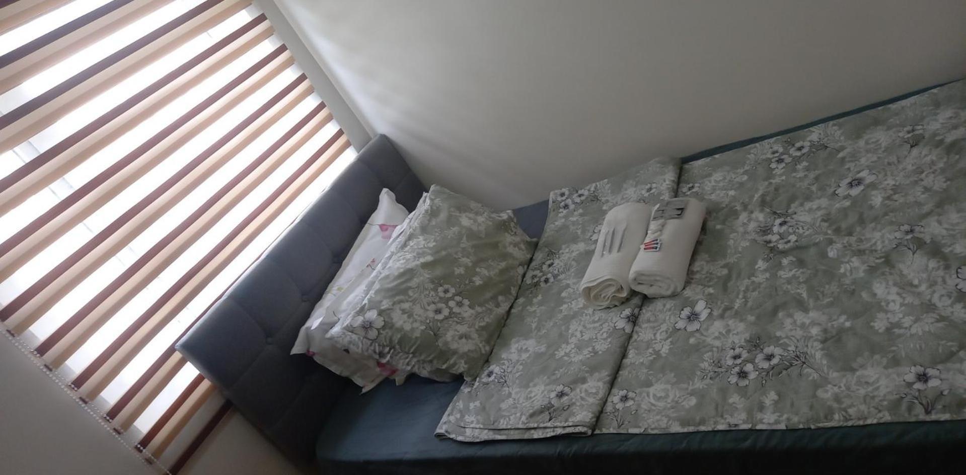 Trees Residences 1 Bedroom With Netflix And Bluetootth Karaoke Speaker With 2 Mini Microphone Manila