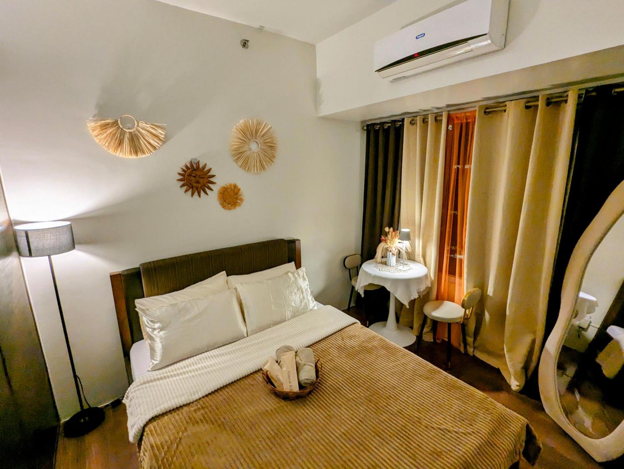 Sun And Moon D'wood Air Residences Makati Apartment