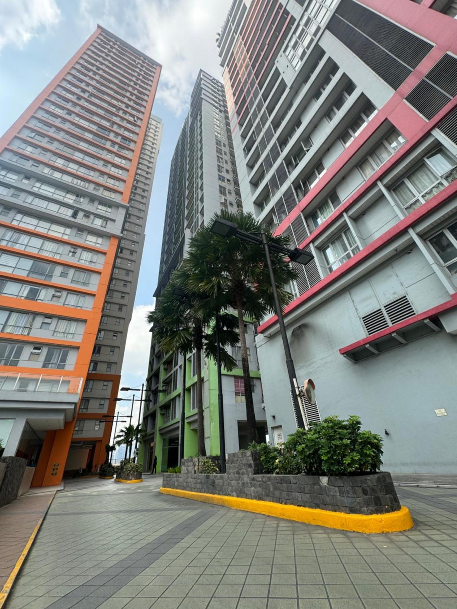 Cozy Unit With Free Access To Fitness Centre, Swimming Pool And Stunning View Located Near The Cbd Of Ortigas, Makati, Bgc Apartment *