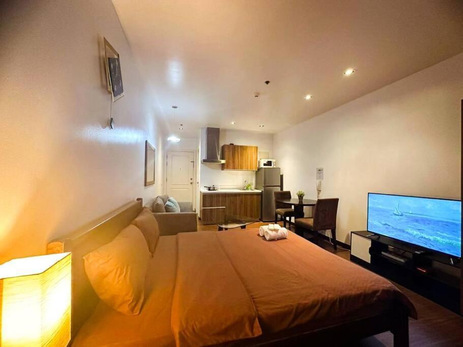 Spacious Unit In Gramercy Makati Apartment