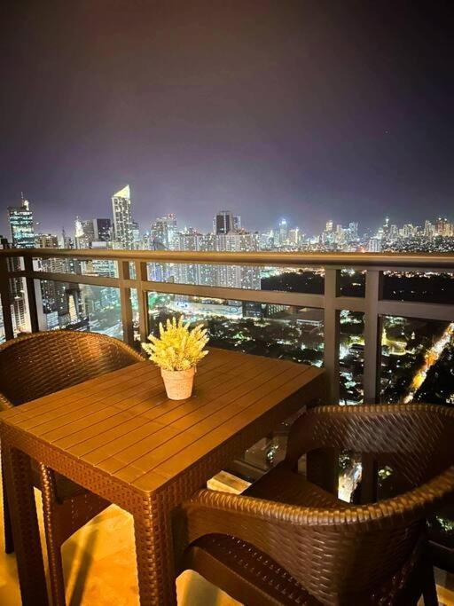 Spacious Unit In Gramercy Makati Apartment *