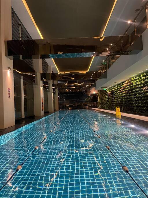 Spacious Unit In Gramercy Makati *