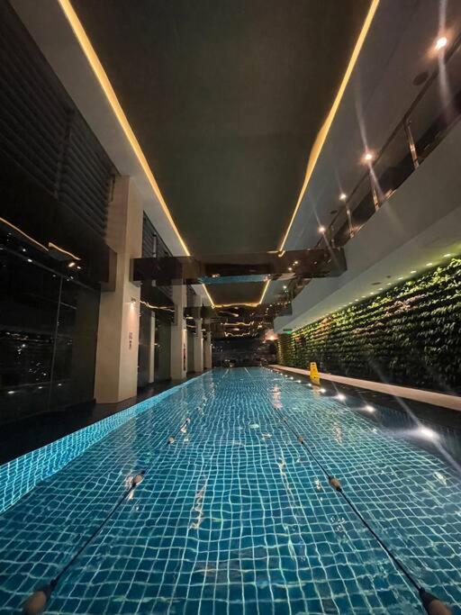 Spacious Unit In Gramercy Makati Apartment
