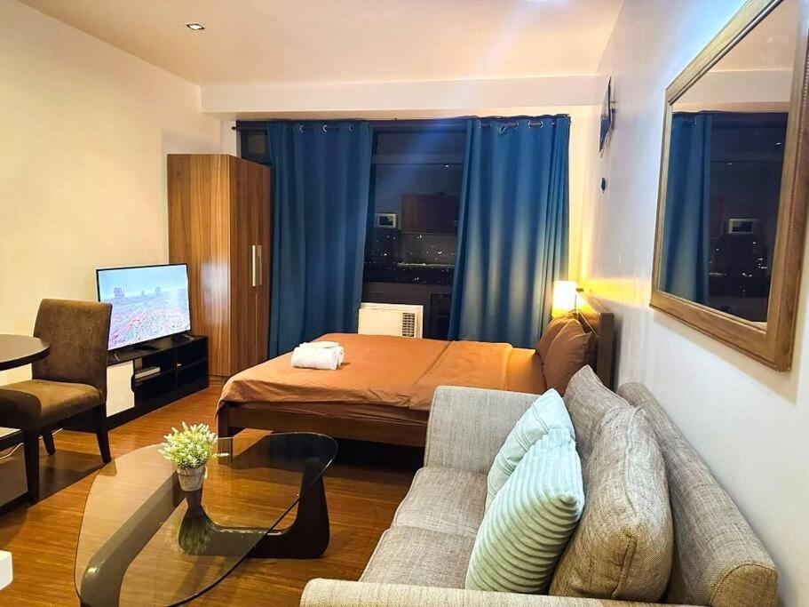 Spacious Unit In Gramercy Makati Apartment *