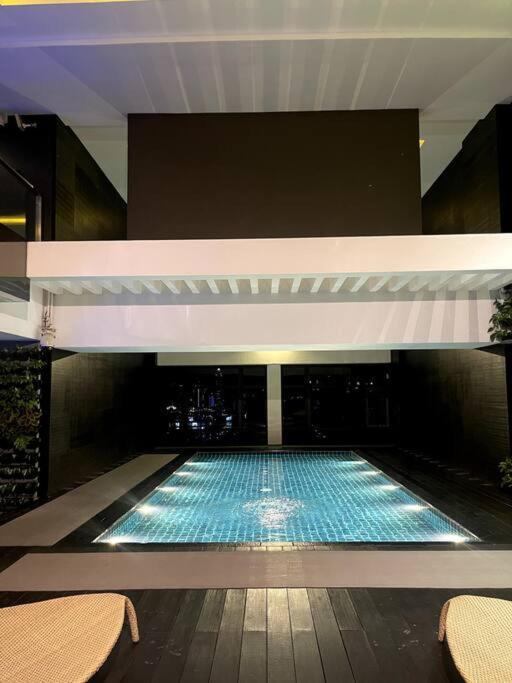 Spacious Unit In Gramercy Makati