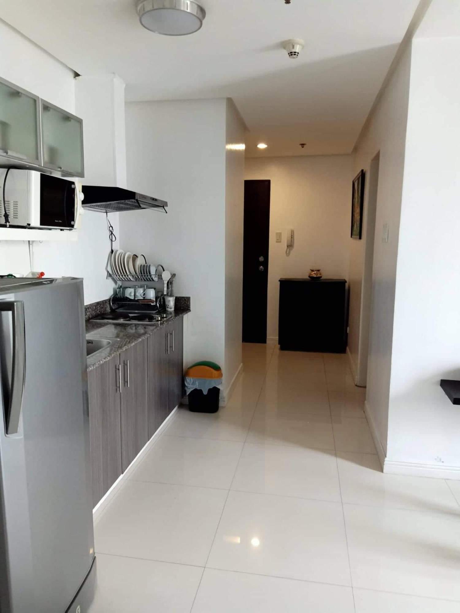 Explore Manila, Trendy 1br Unit In Prime Location Manila
