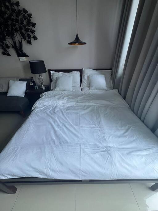 Cozy Makati Getaway With Balcony * Manila