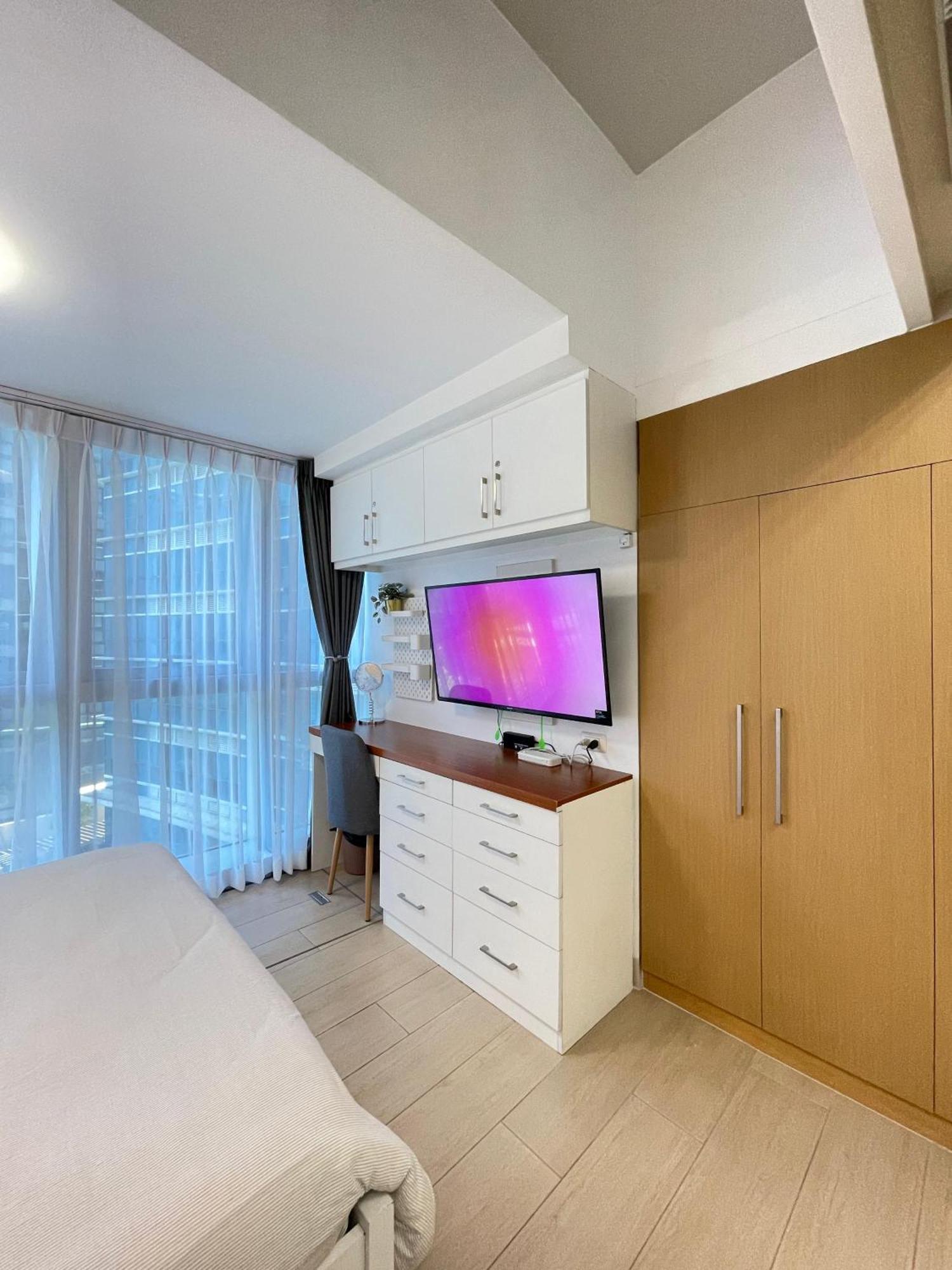 Cozy Place With Lots Of Storage *