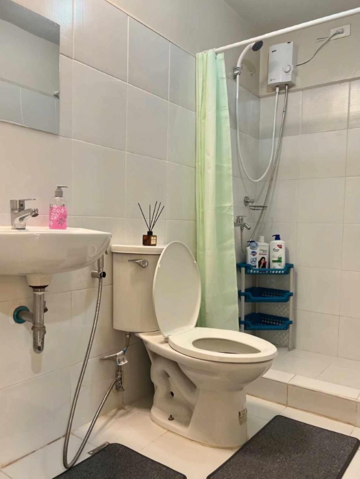 2 Bedroom Unit Apartment Manila