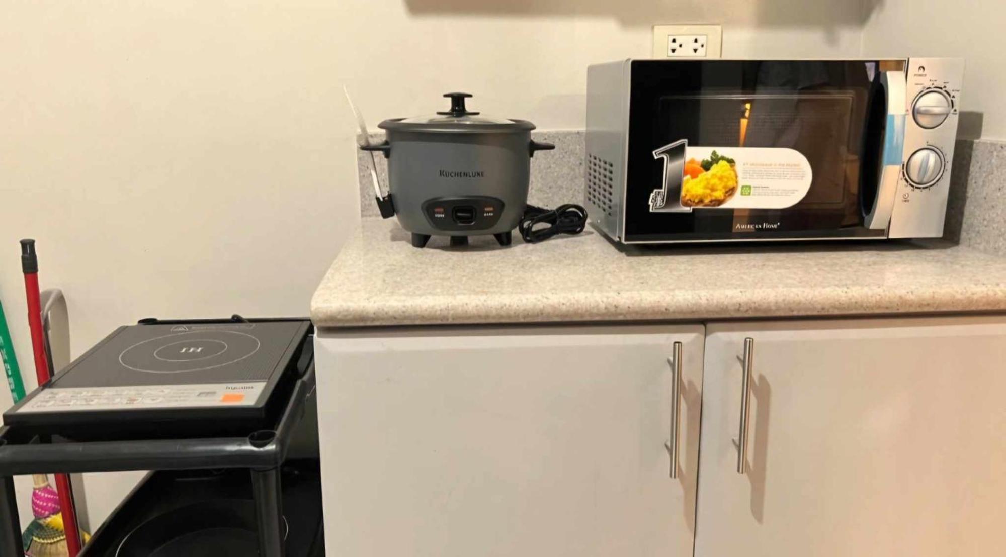2 Bedroom Unit Apartment *