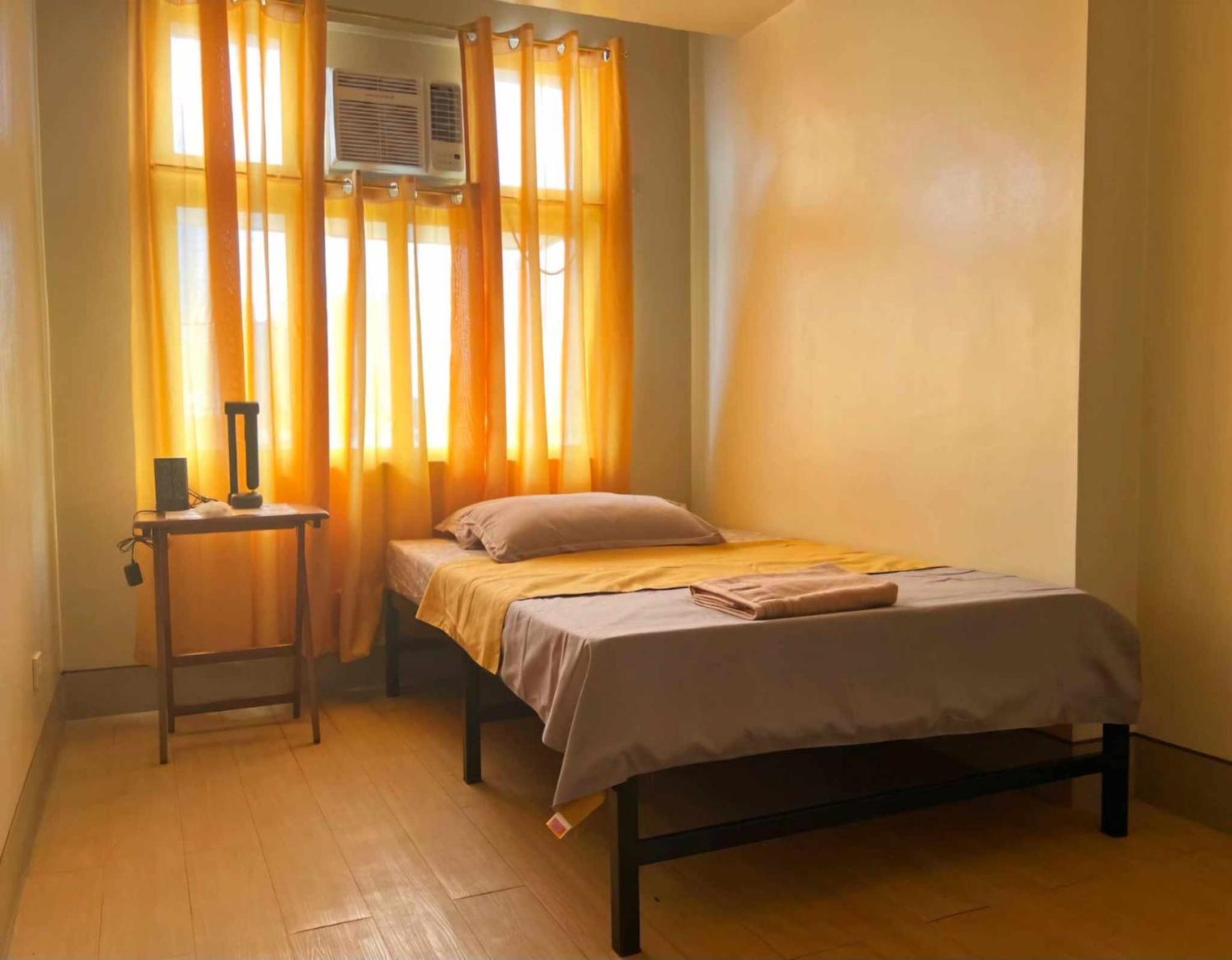 Apartment 2 Bedroom Unit Manila