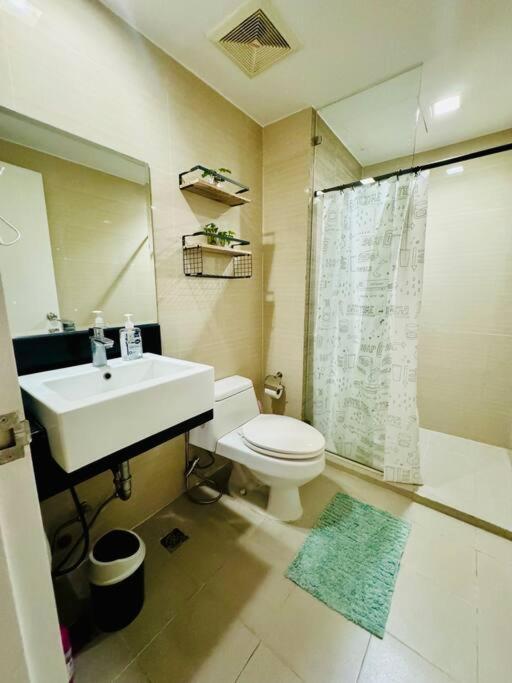Staycation In Venice Residences Mckinley With Balcony Apartment Manila