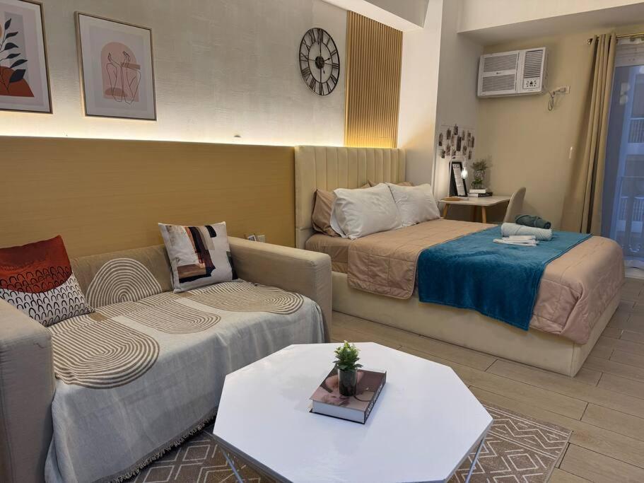 Staycation In Venice Residences Mckinley With Balcony Apartment Manila