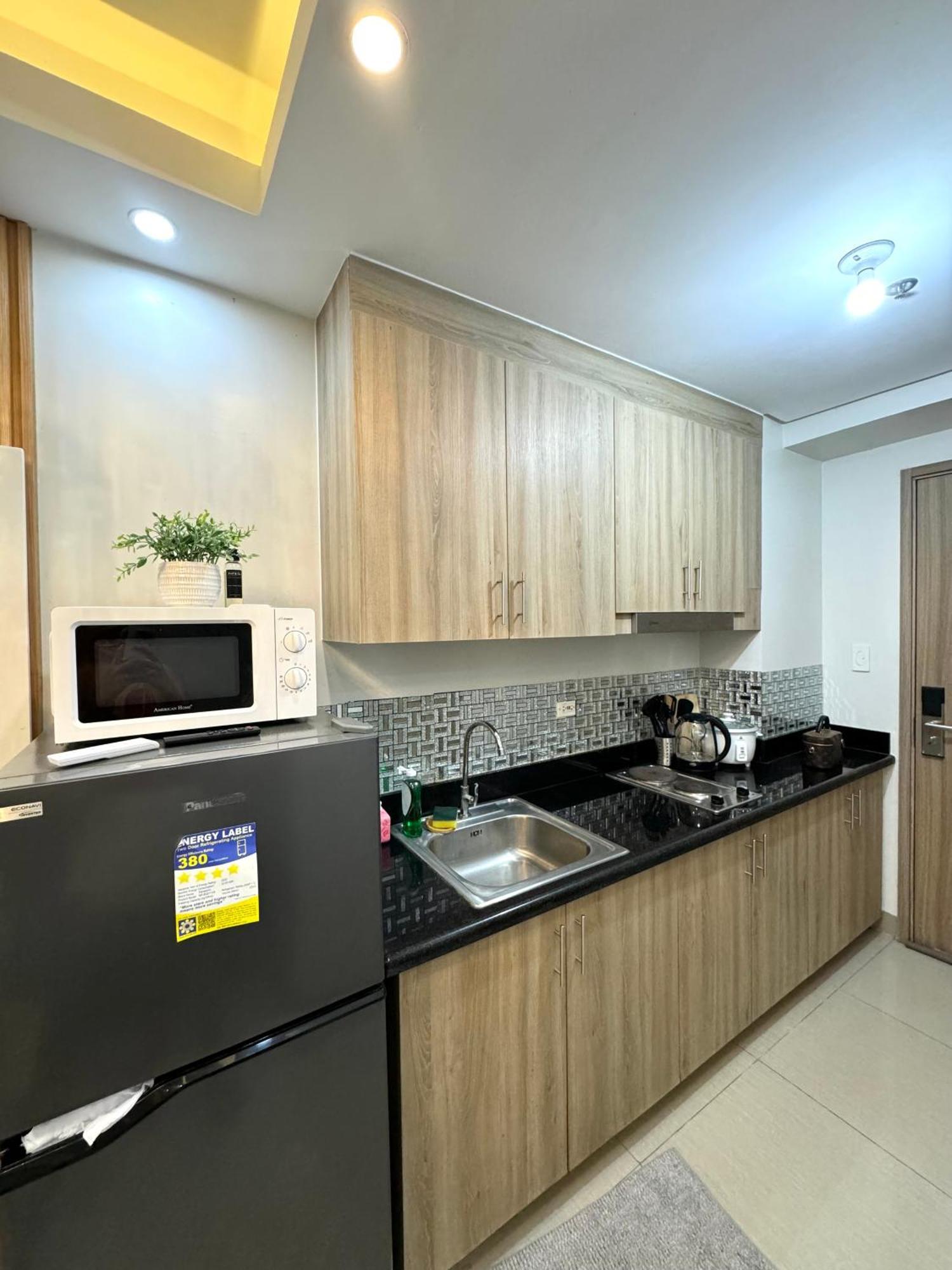 Gray Shore 2 Residences Apartment *