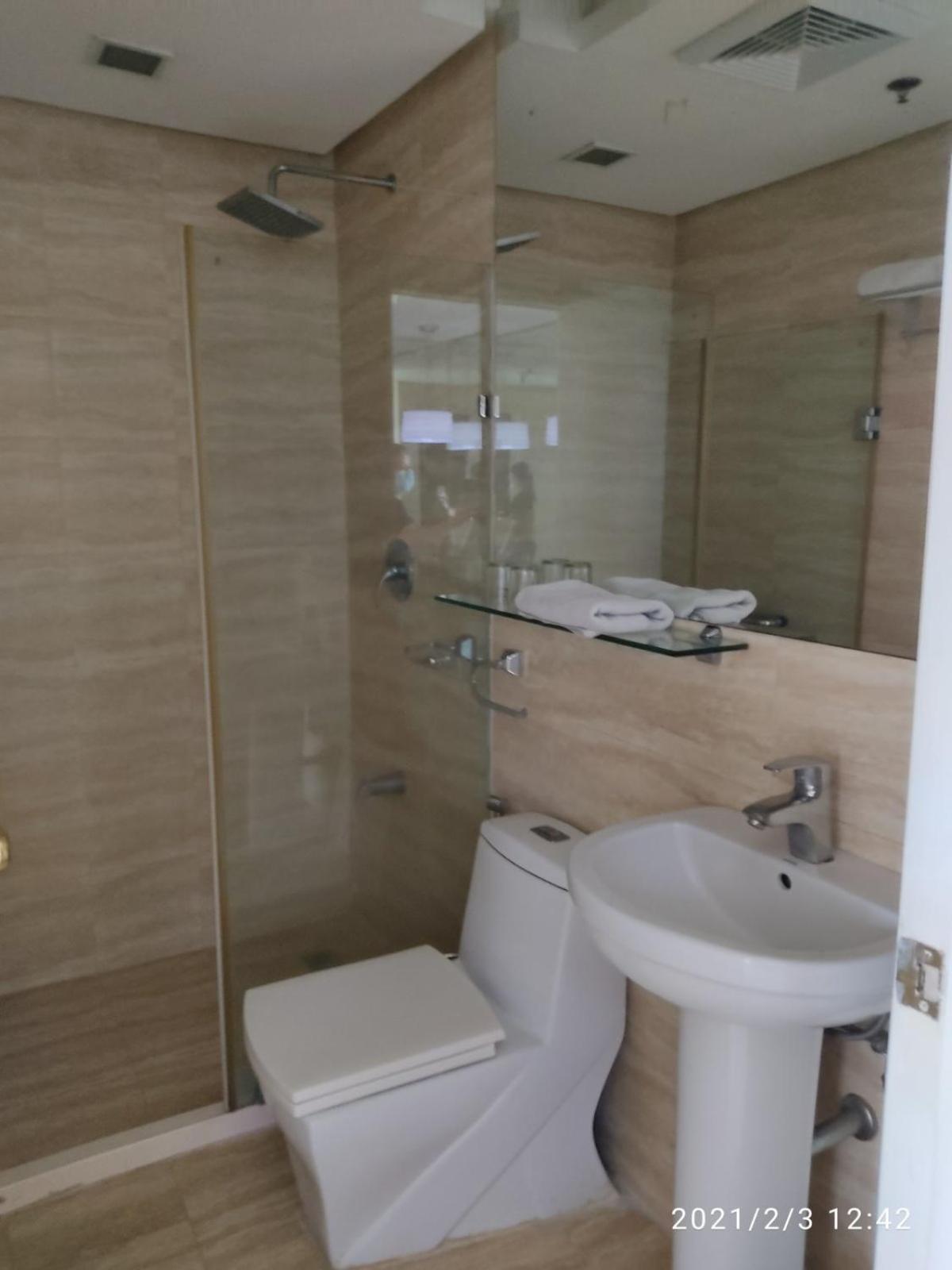 Twin Beds With View * Manila