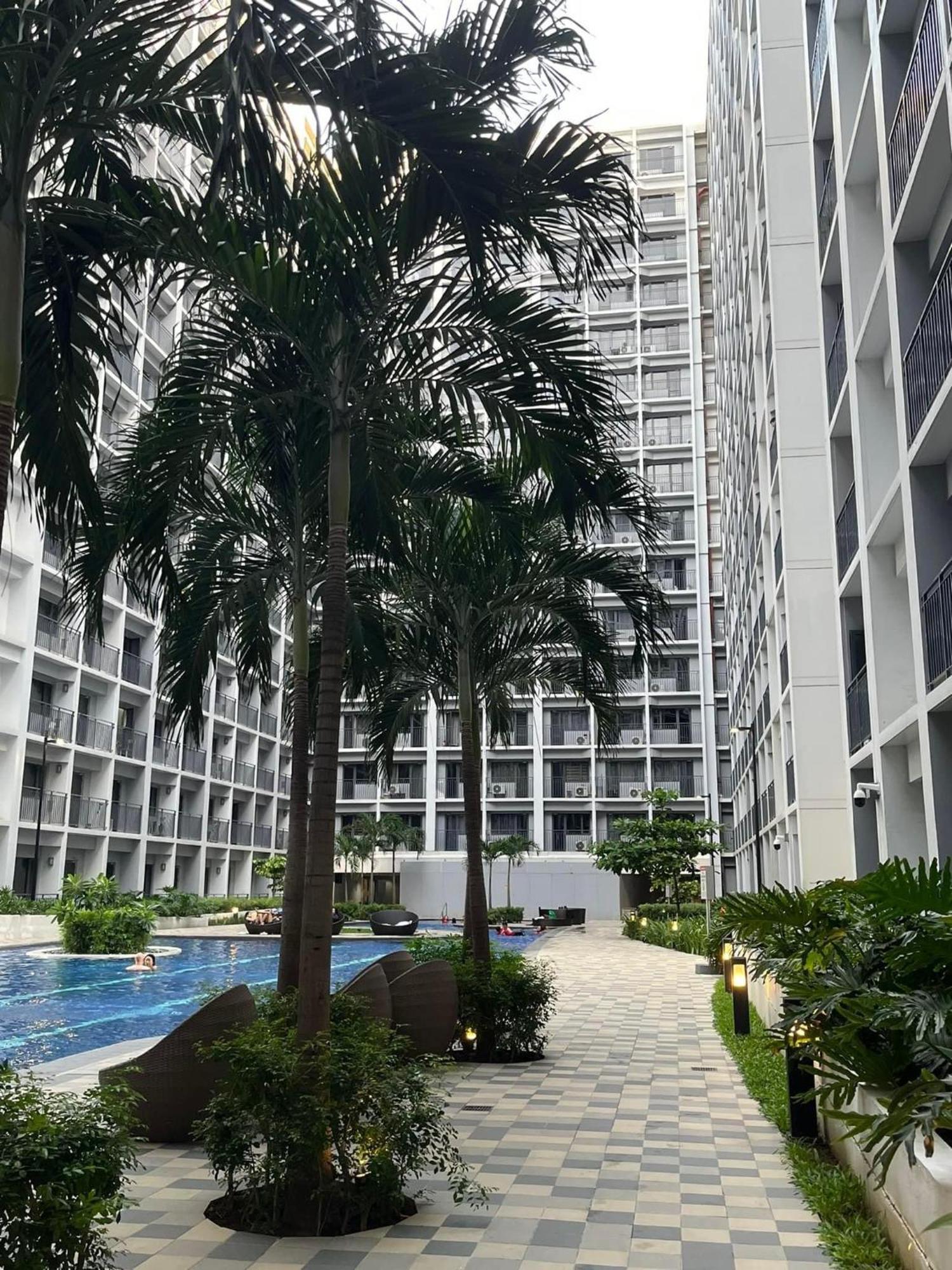 2br W/ Balcony Bay View * Manila