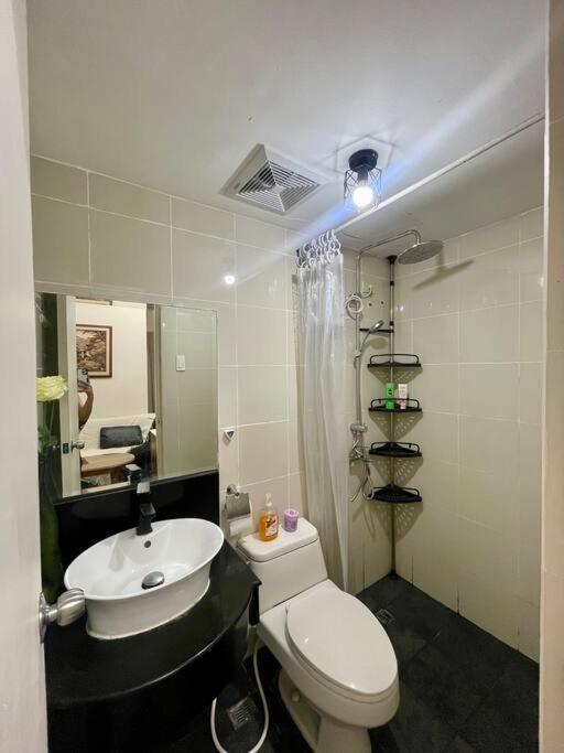 Elevated Staycation Bgc Venice Grand Canal * Manila