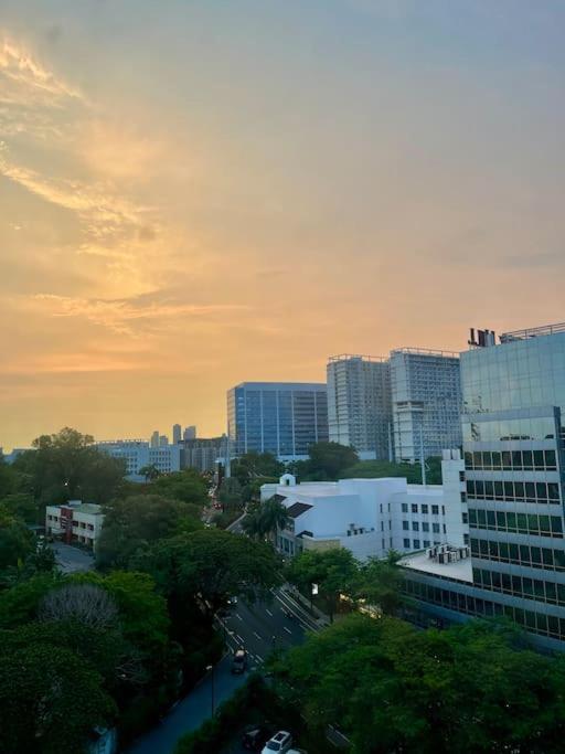 Elevated Staycation Bgc Venice Grand Canal * Manila
