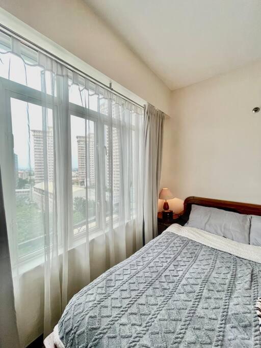 Elevated Staycation Bgc Venice Grand Canal