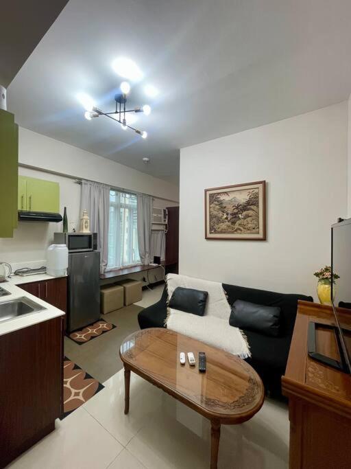 Elevated Staycation Bgc Venice Grand Canal *