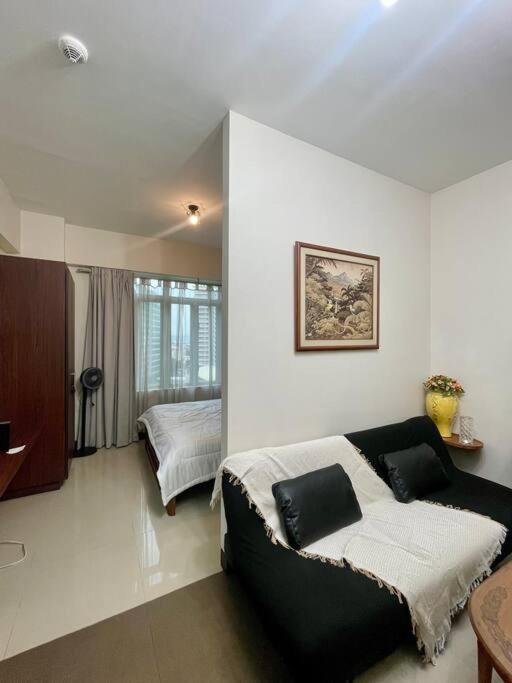 Apartment Elevated Staycation Bgc Venice Grand Canal *