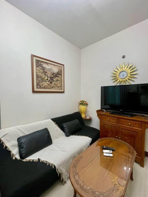 Apartment Elevated Staycation Bgc Venice Grand Canal Manila