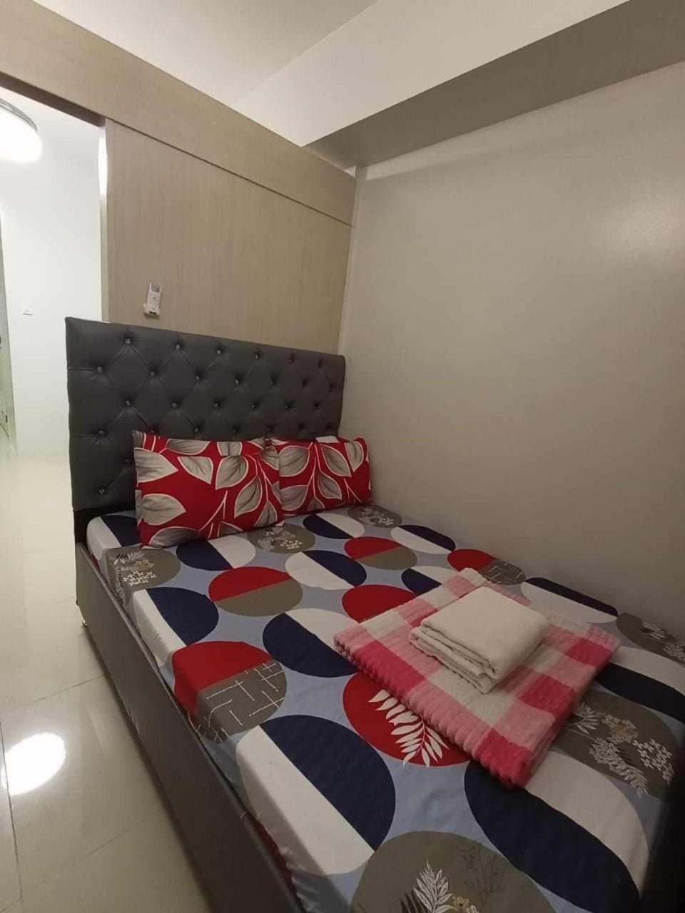 Sea Residences Karen's Staycation * Manila