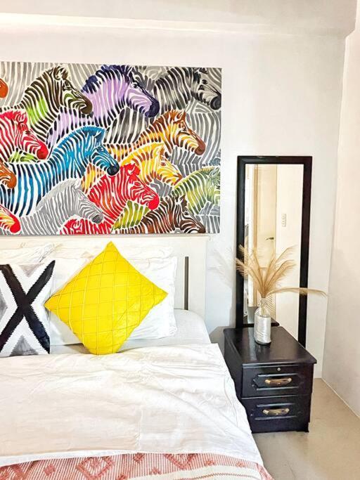 Nara Homes At Palm Tree In Front Of Naia Terminal 3 Apartment