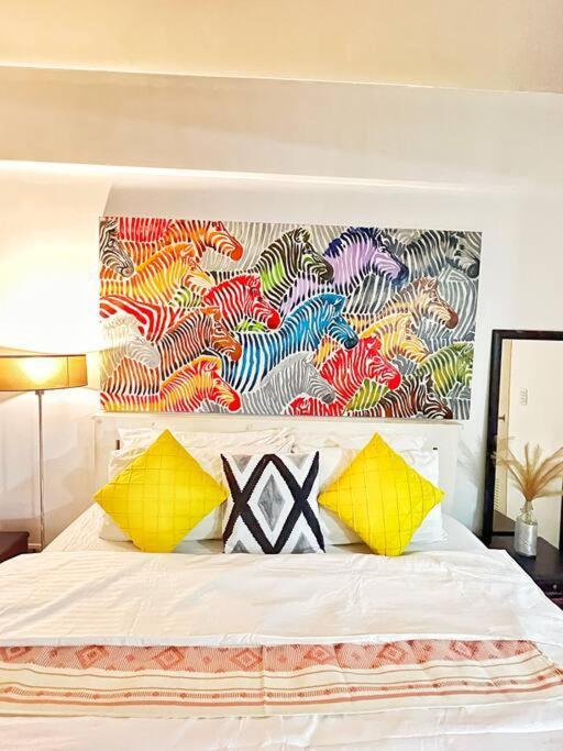 Nara Homes At Palm Tree In Front Of Naia Terminal 3 * Manila