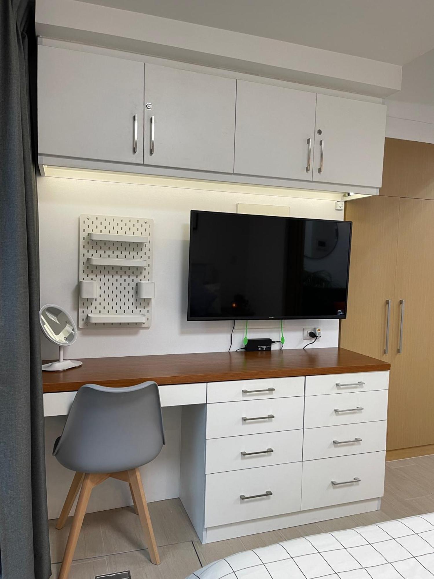 Cozy Place With Lots Of Storage *