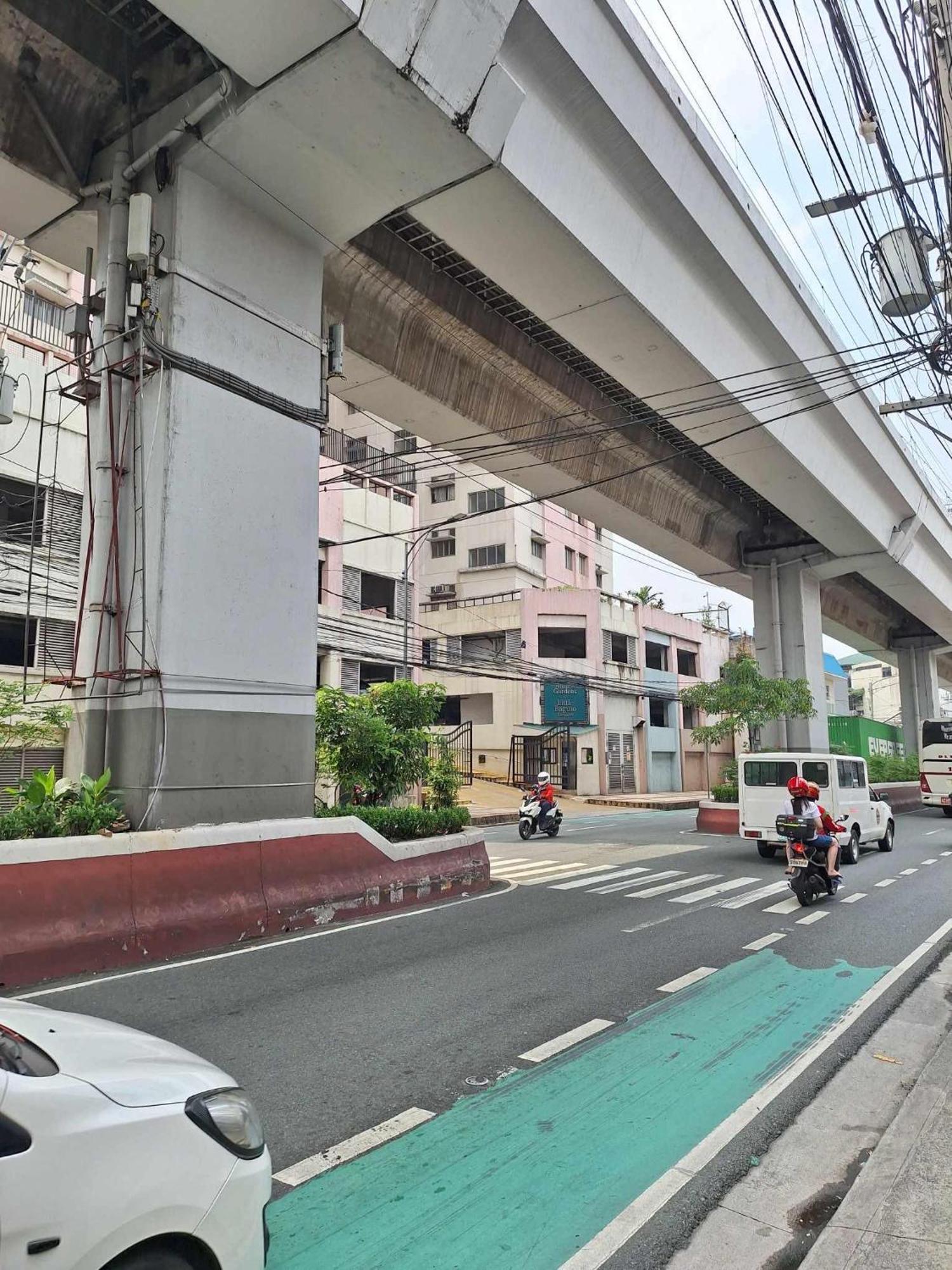 2 Bedroom Unit Apartment Manila