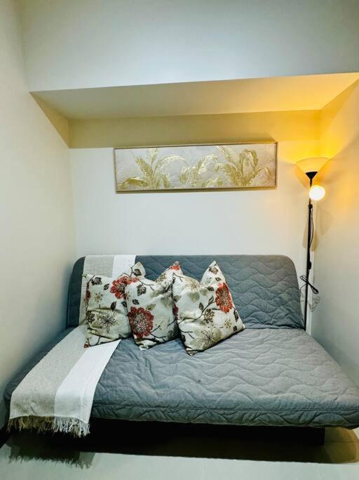 10g Cozy At Park Mckinley West Near Venice Mall Manila