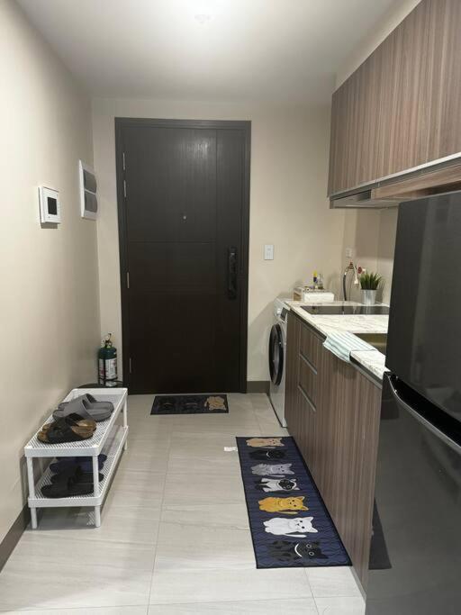 10g Cozy At Park Mckinley West Near Venice Mall Apartment